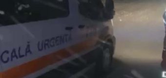 Un bărbat a decedat după ce ambulanța care l-a preluat a rămas blocată în zăpadă