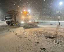 Drumarii – activi pe drumurile naționale la combaterea ghețușului și poleiului