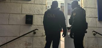 CNA desfășoară 50 de percheziții într-un dosar privind deposedarea administrației publice locale Durlești