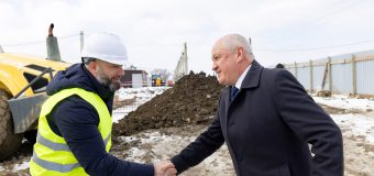 Premierul: Curajul și creativitatea mediului privat, în colaborare cu administrația locală, aduc rezultate concrete pentru localnici