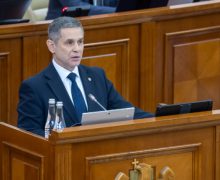 Parlamentul a respins moțiunea simplă asupra politicilor Ministerului Apărării