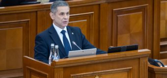 Parlamentul a respins moțiunea simplă asupra politicilor Ministerului Apărării