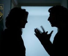 A încercat să își omoare concubina din gelozie, înjunghiind-o de mai multe ori. Făptașul – condamnat la 15 ani de detenție