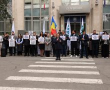 MAN a organizat „Coridorul rușinii” în fața Guvernului