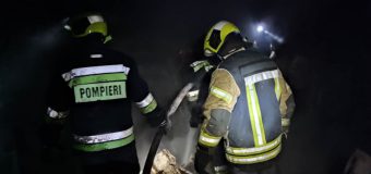 Două persoane au fost salvate dintr-un incendiu în municipiul Bălți