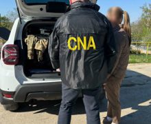 Șefa Inspecției pentru Protecția Mediului Ocnița și doi inspectori superiori – reținuți de CNA