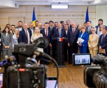 Opoziția a acuzat limitarea dreptului la exprimare în Parlament și a părăsit ședința în semn de protest