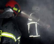 Incendiul izbucnit într-un depozit de rumeguș din Sîngera