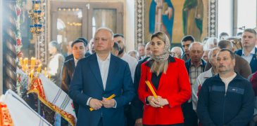 Igor Dodon și Ecaterina Iacobceac au participat la liturghia de Sfântul Gheorghe