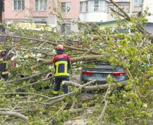 Intervențiile salvatorilor IGSU în urma ploilor și rafalelor de vânt înregistrate pe teritoriul țării