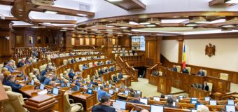 Soluții normative pentru cetățenii care nu și-au perfectat acte de identitate până la 18 ani, adoptate de Parlament