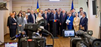 Opoziția a acuzat limitarea dreptului la exprimare în Parlament și a părăsit ședința în semn de protest