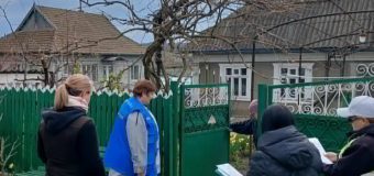 Asistenții sociali comunitari – alături de familiile afectate de inundații