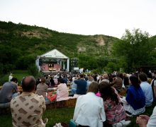 Festivalul „DescOperă” 2026 a debutat la Butuceni cu opera „Bărbierul din Sevilla”