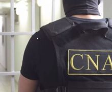 Trei polițiști de la IP Botanica, reținuți anterior într-un dosar de corupție, au fost reținuți din nou într-o cauză de abuz de serviciu