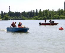 Trei persoane inclusiv doi minori și-au pierdut viața în timpul scăldatului