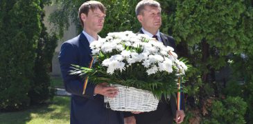 Viceprim-ministrul pentru reintegrare a adus un omagiu participanților la acțiunile de apărare a independenței și integrității teritoriale a Republicii Moldova