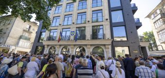 Opoziția a protestat la ANRE împotriva majorării tarifelor la gazele naturale