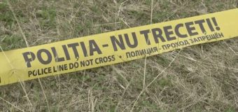 Un tânăr – găsit decedat în mașină într-o fâșie forestieră