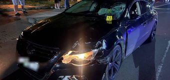 O bătrână a fost lovită de un automobil