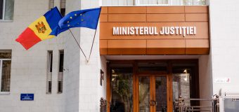 Activitatea a 4 partide politice a fost limitată