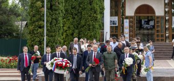 Socialiștii au depus flori la Memorialul gloriei militare „Eternitate”