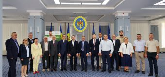Au fost semnate 3 contracte în cadrul proiectului „Deșeuri Solide Moldova”