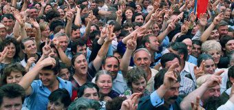 (FOTO) Expoziție dedicată împlinirii a 35 de ani de independență la Președinție