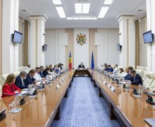 Stările de alertă în sectoarele energetic și hidrologic, prelungite cu 30 de zile