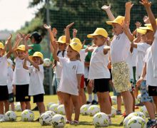 OFFS. 12 localități din Moldova, unite prin fotbal și bucurie