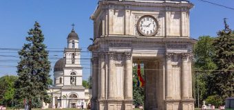 Arcul de Triumf va fi iluminat în culorile drapelului Ucrainei