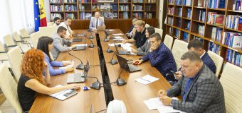 Legislația fiscală și vamală va fi simplificată: Mai puține taxe pe muncă și măsuri pentru susținerea investițiilor