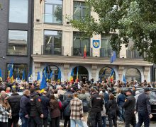 Protest la ANRE împotriva majorării tarifelor la gazele naturale