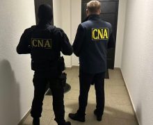 7000 de euro pentru a mușamaliza un caz de viol. Trei tineri din capitală, cercetați de CNA și PA într-un dosar de trafic de influență