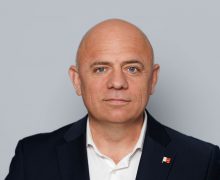 (INTERVIU) Victor Ursu: Suntem mândri să continuăm tradiţiile agricole şi să asigurăm cu tutun de calitate partenerii noştri