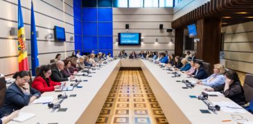 Consultări la Parlament a Planului pentru prevenirea violenței, bullying-ului și cyberbullying-ului în școli