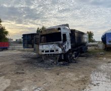 Pompierii au intervenit la lichidarea flăcărilor ce au cuprins un camion în orașul Rezina