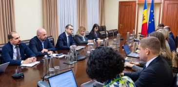 Perspectivele economice și prioritățile de politici fiscal-bugetare, discutate de Premierul Vasile Tofan și echipa FMI