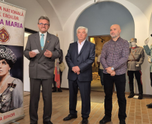 O colecție de uniforme și caschete din diverse țări, reunită de colecționarul Petru Costin, este expusă la Muzeul Orașului Oradea