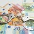 Un bărbat din Bălți, denunțat după ce ar fi pretins și primit peste 2000 de euro și 1000 de lei pentru facilitarea obținerii permiselor de conducere
