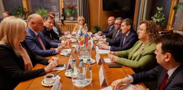 Deputații PSRM s-au întâlnit cu reprezentanții partidului „Rusia Justă”